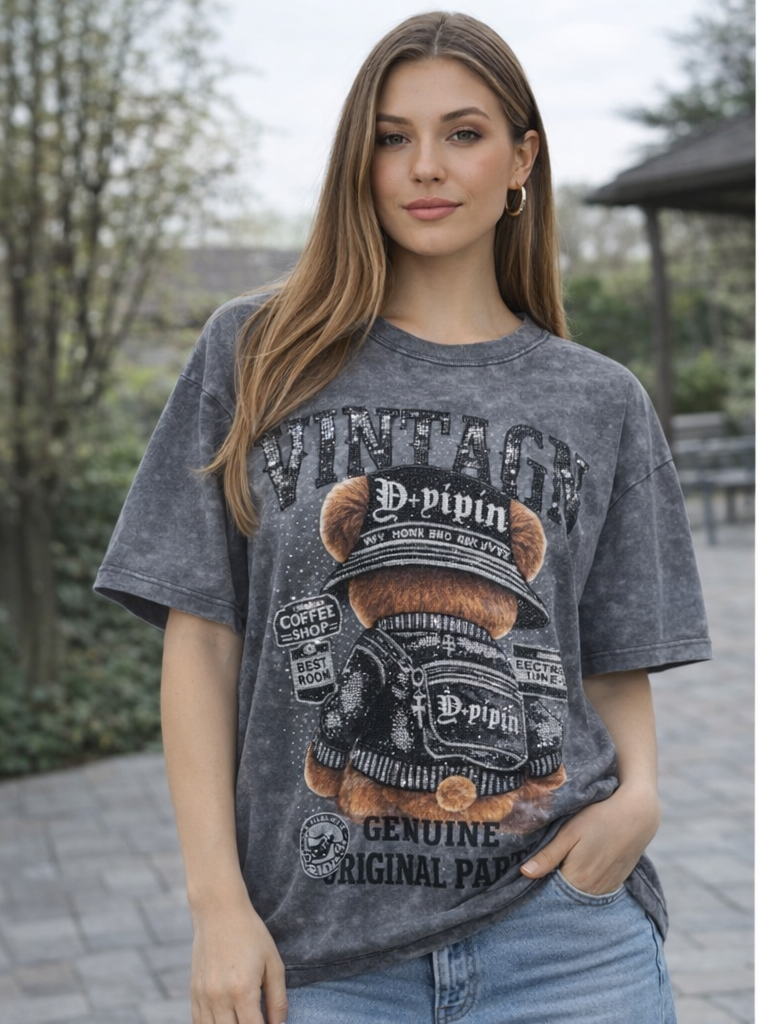 Statement Shirt „Vintage Teddy“ – Glitzer & Streetstyle Vibes