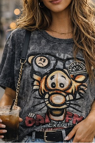 🖤 Statement Shirt mit Glitzer-Print – Urban Style  Dieses Shirt ist kein Basic – das ist ein Statement.