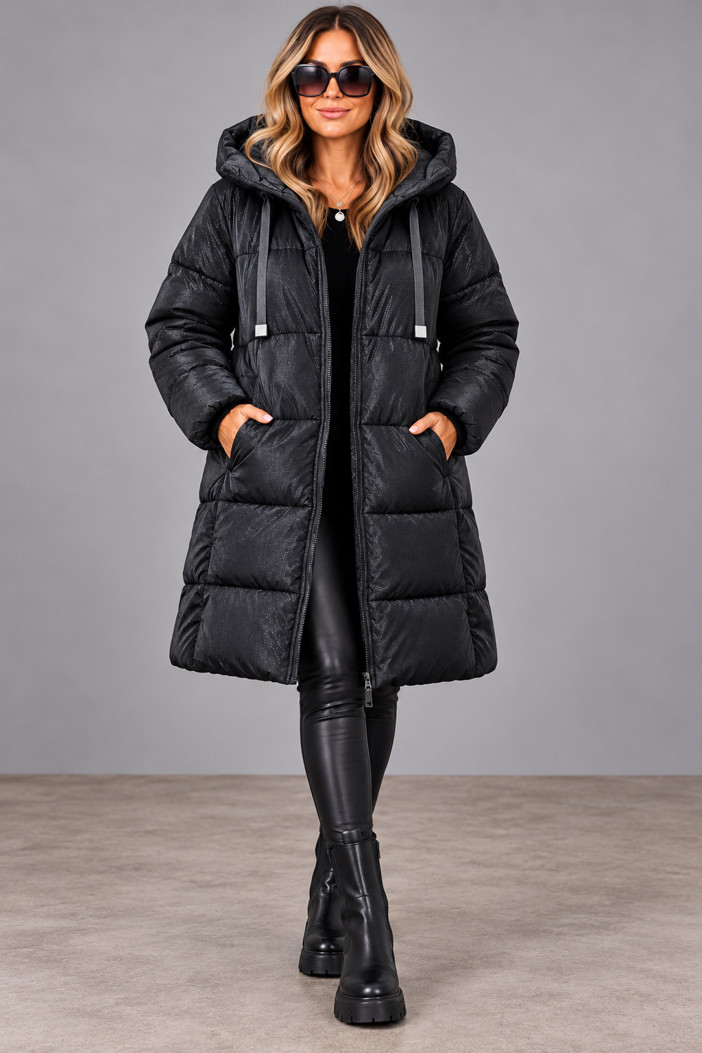 Damen Winterparka mit Kapuze – Schimmernde Steppjacke | Schwarz & Taupe